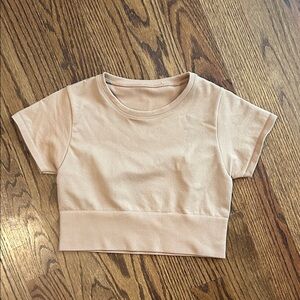 Offline by Aerie Tan Seamless Ribbed Cropped Stretch Top, size M, Short Sleeve